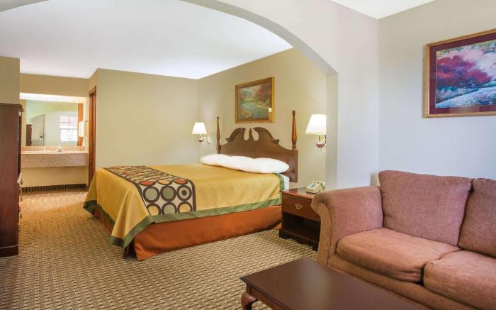 Super 8 By Wyndham Cabot