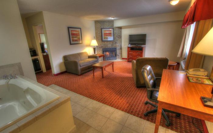 Crossroads Inn & Suites