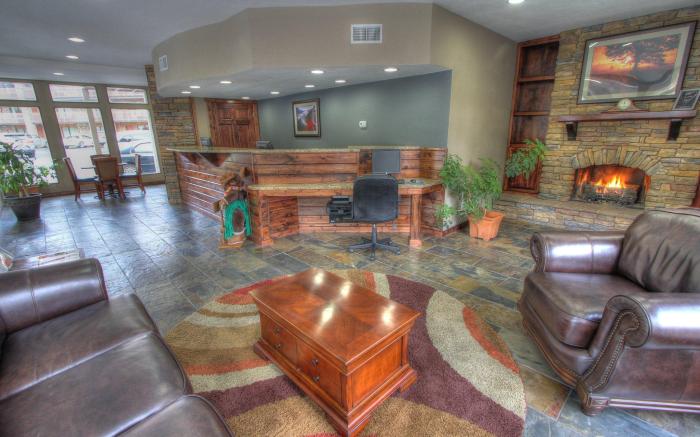 Crossroads Inn & Suites