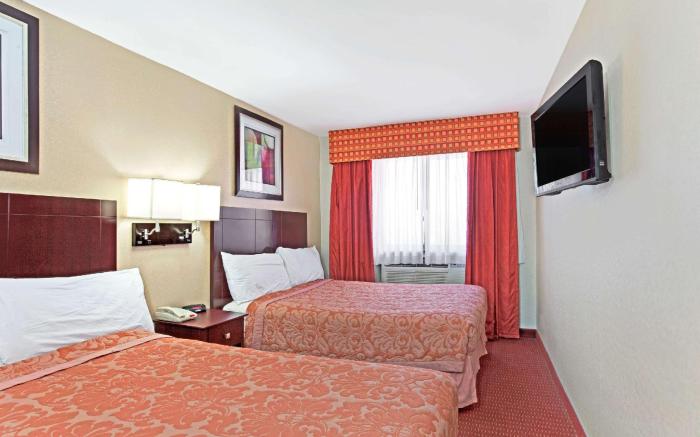 Super 8 By Wyndham Long Island City Lga Hotel