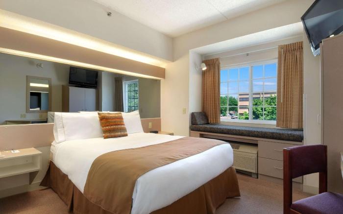 Microtel Inn & Suites by Wyndham Bloomington MSP Airport