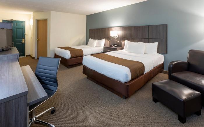 Paynesville Inn & Suites