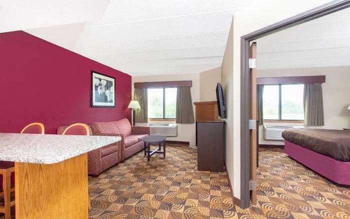 AmericInn by Wyndham Elkhorn Near Lake Geneva