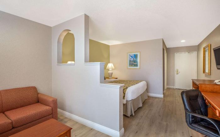 Baymont By Wyndham Tehachapi