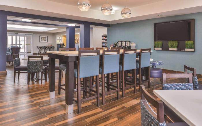 La Quinta Inn & Suites by Wyndham Atlanta South - Newnan