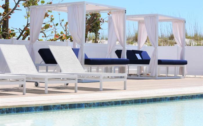 Barefoot Beach Club