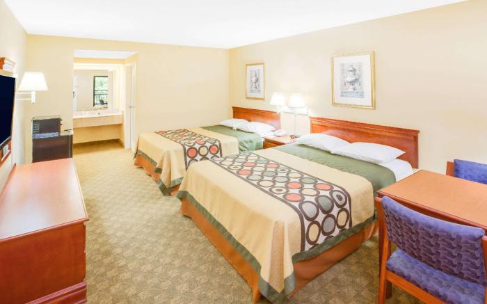 Super 8 By Wyndham Diberville Biloxi Area