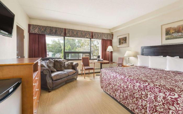 Travelodge by Wyndham Edmonton East