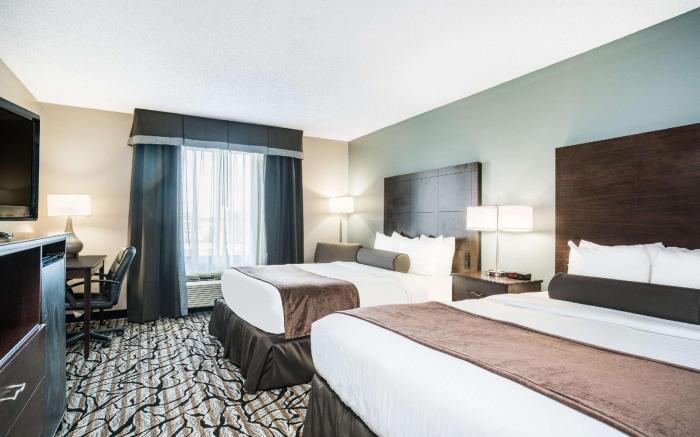 Days Inn & Suites by Wyndham Wausau