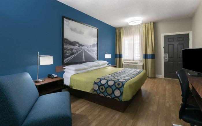 Super 8 By Wyndham San Antonio Near Fort Sam Houston