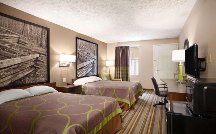 Super 8 By Wyndham Jackson