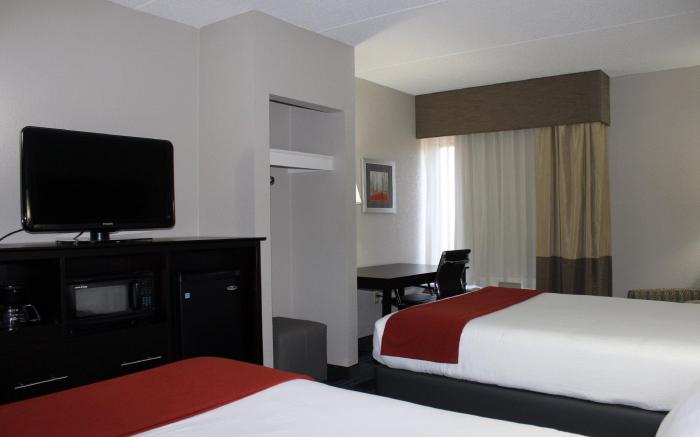 Holiday Inn Express Forsyth By IHG