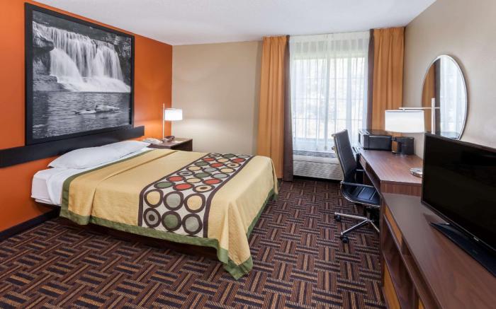 Super 8 By Wyndham Rochester