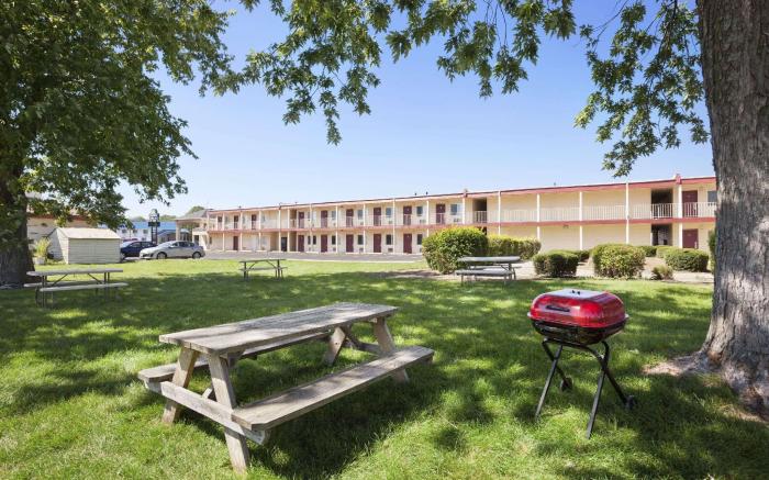 Days Inn by Wyndham Champaign/Urbana