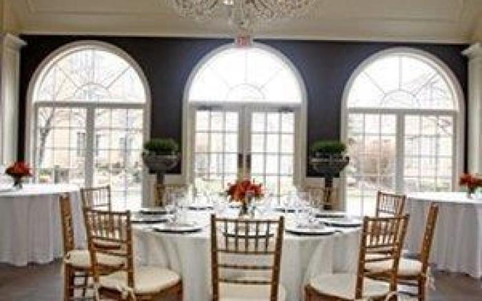 Ethan Allen Hotel