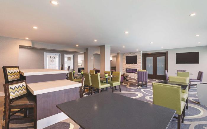 La Quinta Inn & Suites by Wyndham Austin Round Rock