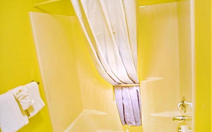 Flagship Inn & Suites