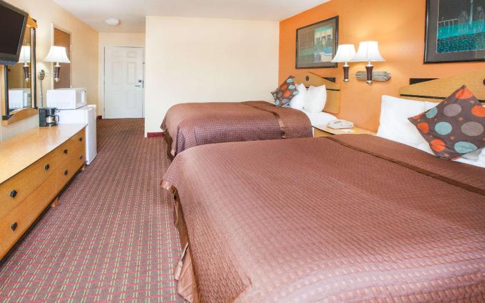 Days Inn by Wyndham Alma