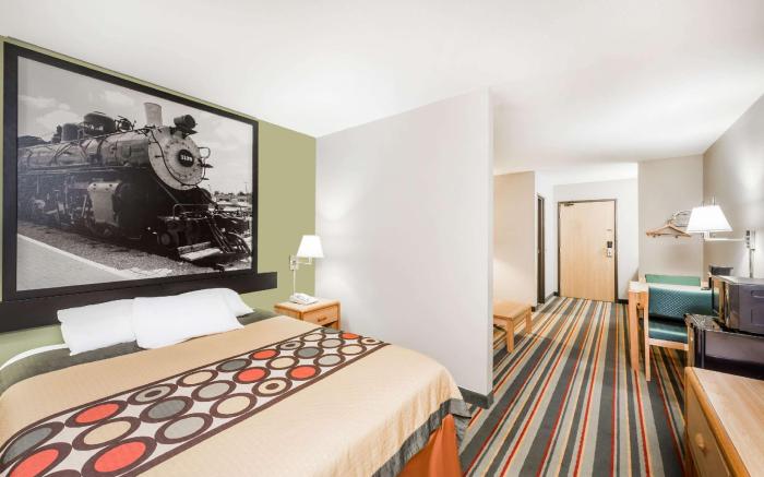 Super 8 By Wyndham Chanute