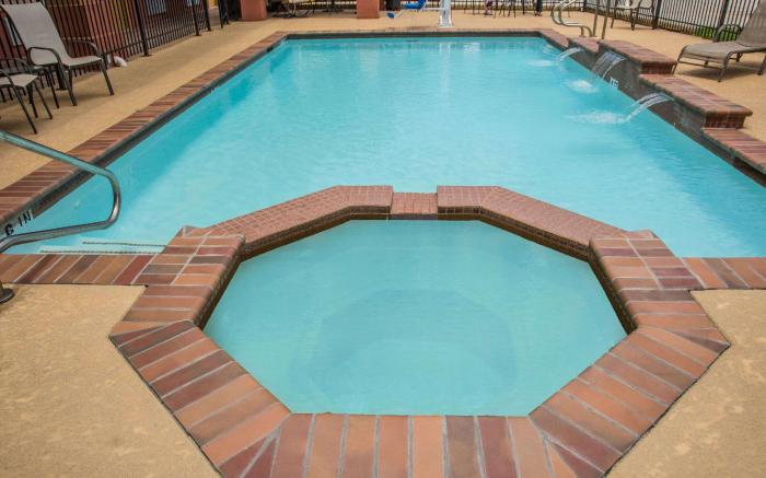 Days Inn by Wyndham Humble/Houston Intercontinental Airport