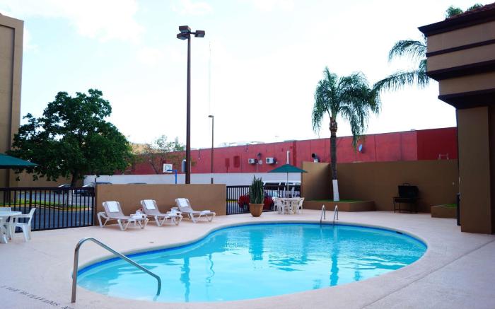 Hampton Inn Monterrey Airport