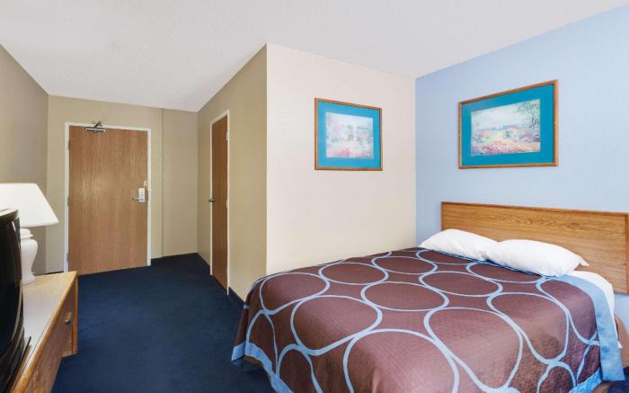 Super 8 By Wyndham Newburgh/West Point Stewart Intl Airport