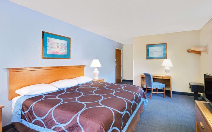 Super 8 By Wyndham Newburgh/West Point Stewart Intl Airport