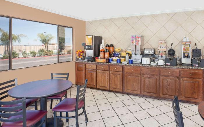 Days Inn by Wyndham Lost Hills