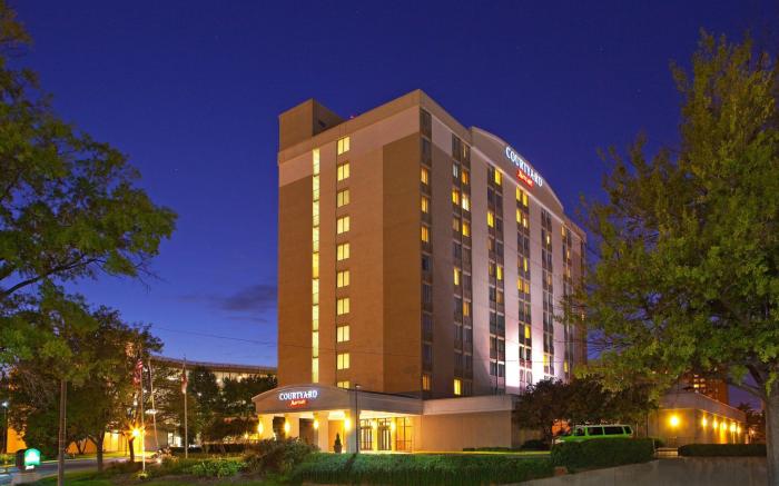 Courtyard by Marriott Alexandria Pentagon South