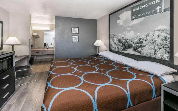Super 8 By Wyndham Arlington Near At&T Stadium