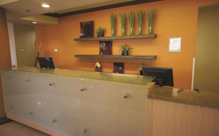 La Quinta Inn & Suites by Wyndham Raleigh Cary