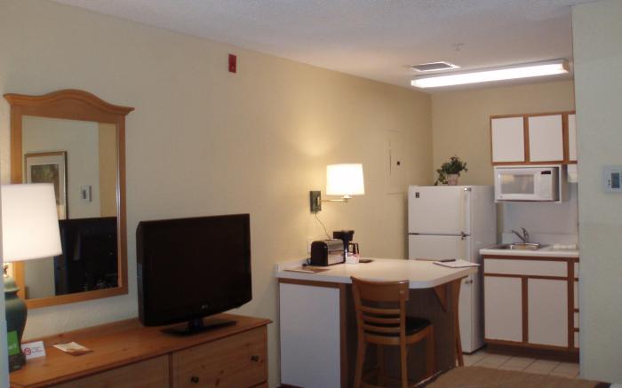 Extended Stay America Select Suites - Jacksonville - Southside - St. Johns Towne Ctr.