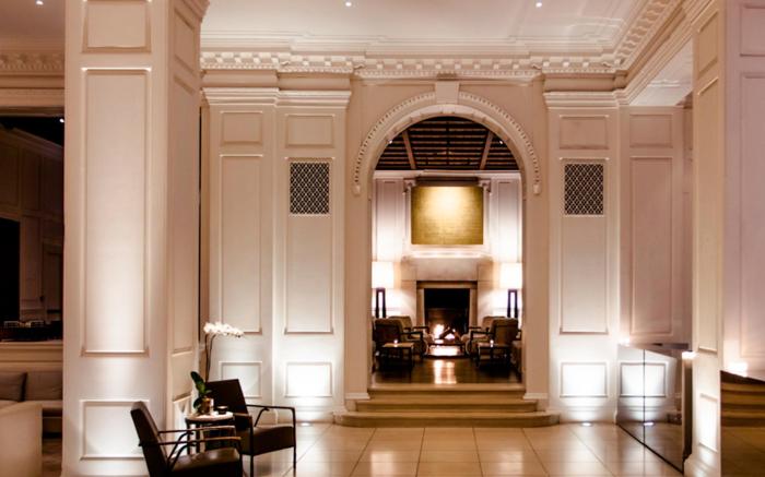 The Chicago Hotel Collection Ambassador Gold Coast