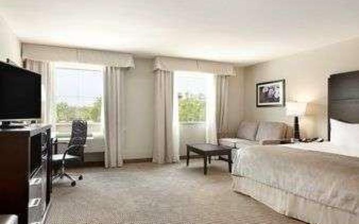 Baymont by Wyndham College Station