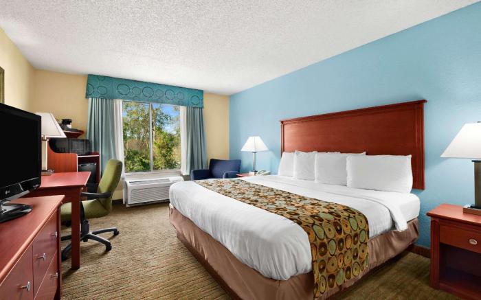 Baymont By Wyndham Gainesville I-75