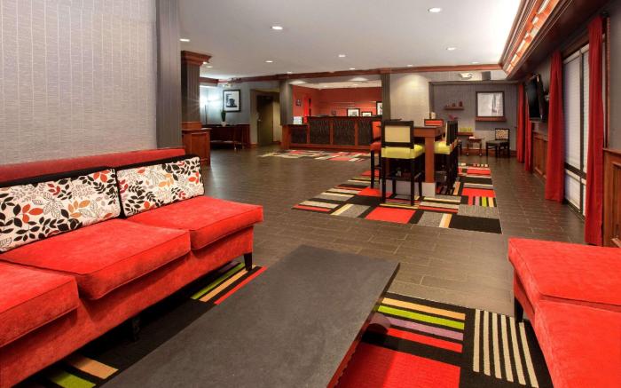 Days Inn & Suites by Wyndham Tyler