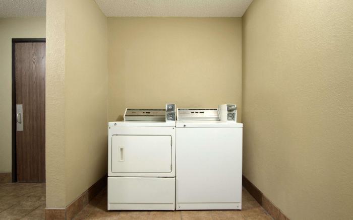 Super 8 By Wyndham Homewood Birmingham Area
