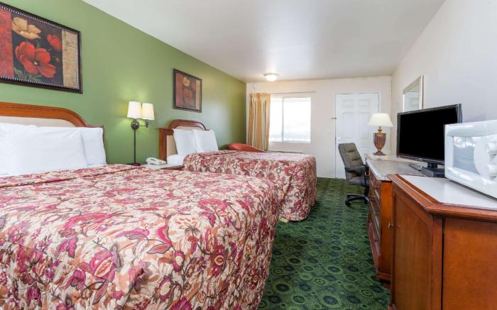 Days Inn by Wyndham Westley