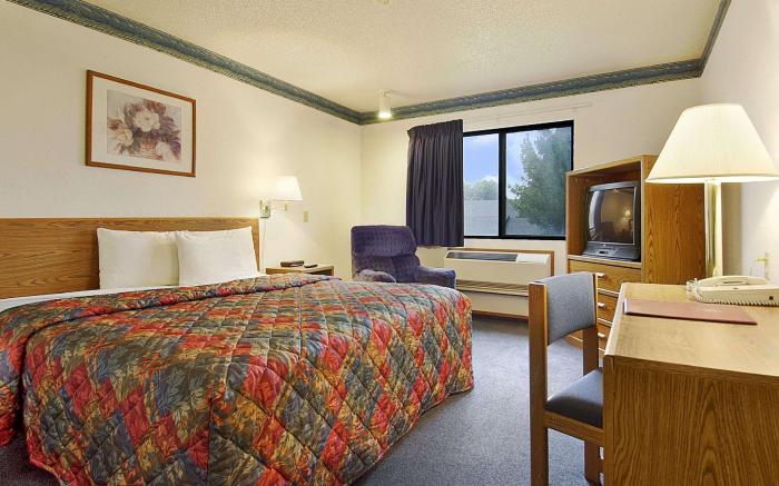 Days Inn by Wyndham Omaha/West Dodge