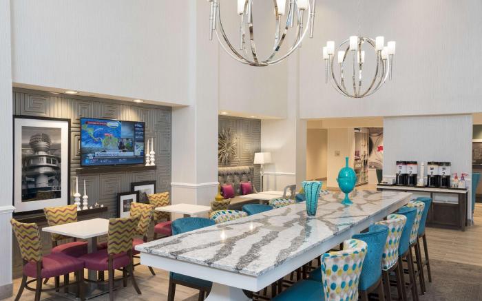 Hampton Inn & Suites Chicago Schaumburg