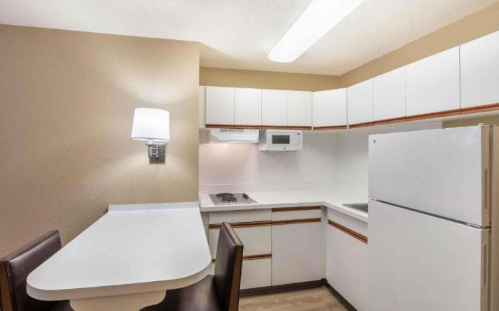 Studio 6 Extended Stay Milwaukee Brookfield   WI