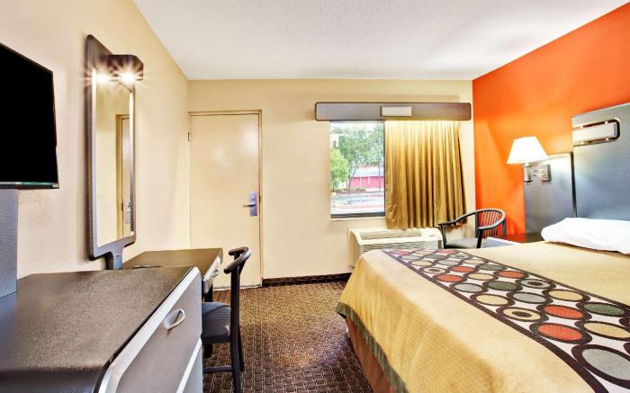 Super 8 By Wyndham Kissimmee Maingate Orlando Area