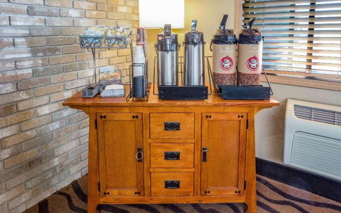 AmericInn by Wyndham Albert Lea