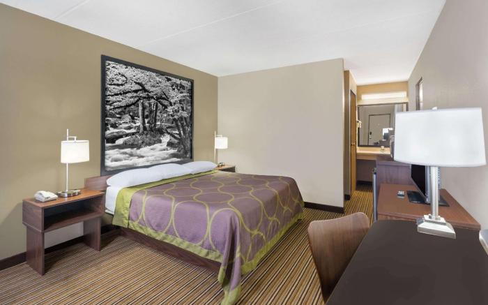 Super 8 By Wyndham Knoxville North/Powell