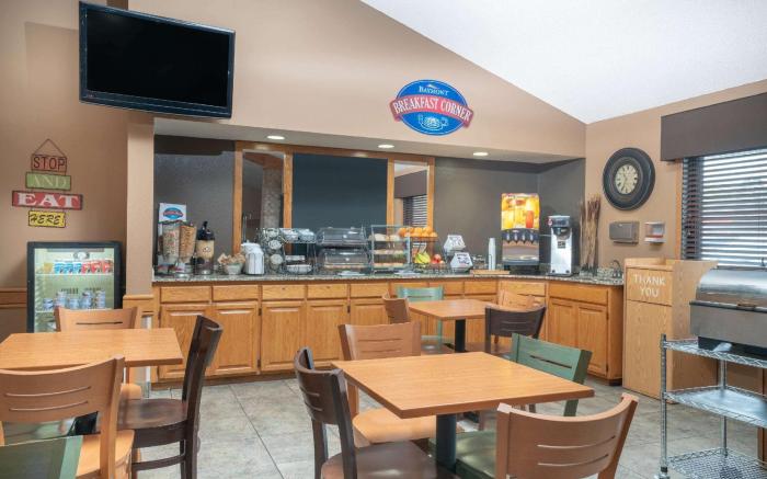 Baymont by Wyndham Lakeville