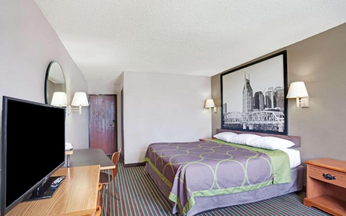 Super 8 By Wyndham Nashville/ Dntn/ Opryland Area