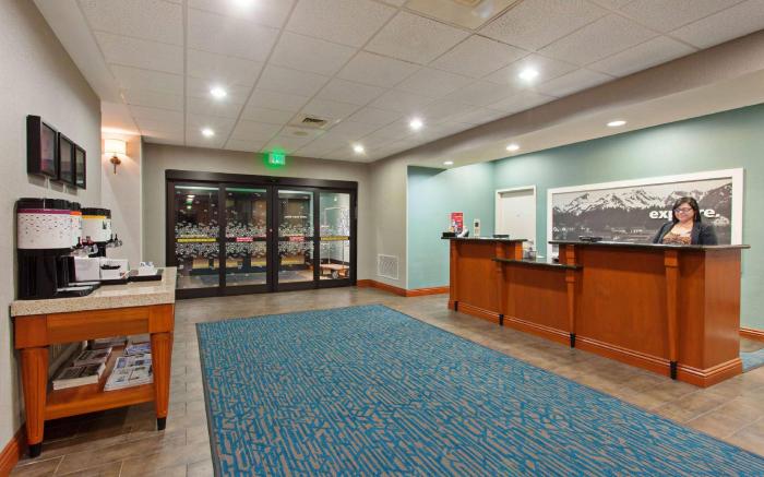 Hampton Inn & Suites Clovis-Airport North