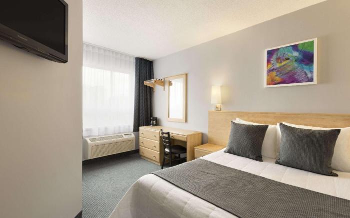 Travelodge by Wyndham Montreal Centre