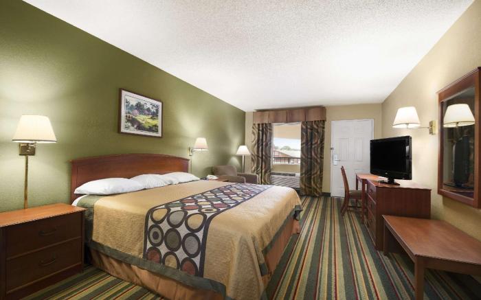 Super 8 By Wyndham Meridian