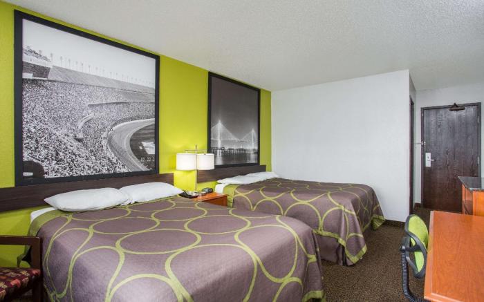 Super 8 By Wyndham Franklin